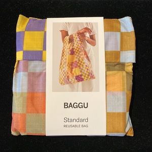 NWT BAGGU MEDIUM CHECK MULTI Standard Size Reusable Bag